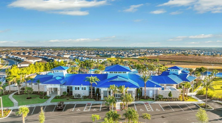 DAVENPORT, Florida 33897, 6 Bedrooms Bedrooms, ,4 BathroomsBathrooms,Residential,For Sale,KAIPO,0,MFRO6365374