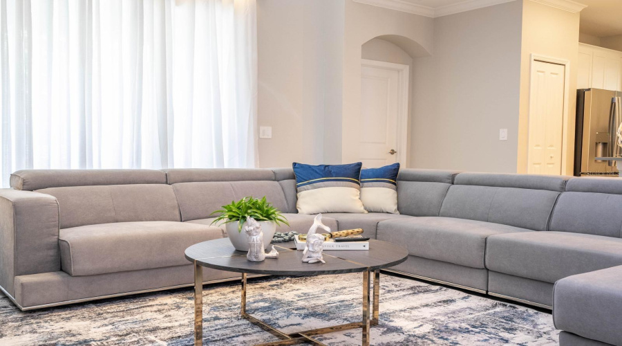 DAVENPORT, Florida 33896, 6 Bedrooms Bedrooms, ,5 BathroomsBathrooms,Residential,For Sale,TAKEAWAY,0,MFRO6313770