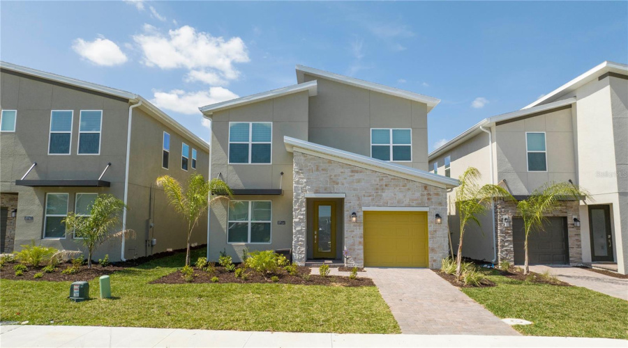 DAVENPORT, Florida 33896, 6 Bedrooms Bedrooms, ,5 BathroomsBathrooms,Residential,For Sale,TAKEAWAY,0,MFRO6313770