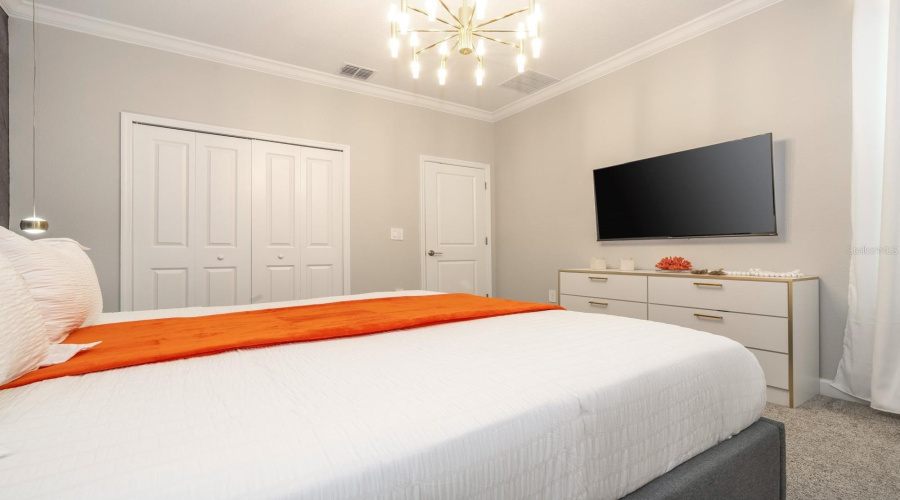 DAVENPORT, Florida 33896, 6 Bedrooms Bedrooms, ,5 BathroomsBathrooms,Residential,For Sale,TAKEAWAY,0,MFRO6313770