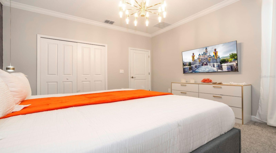 DAVENPORT, Florida 33896, 6 Bedrooms Bedrooms, ,5 BathroomsBathrooms,Residential,For Sale,TAKEAWAY,0,MFRO6313770