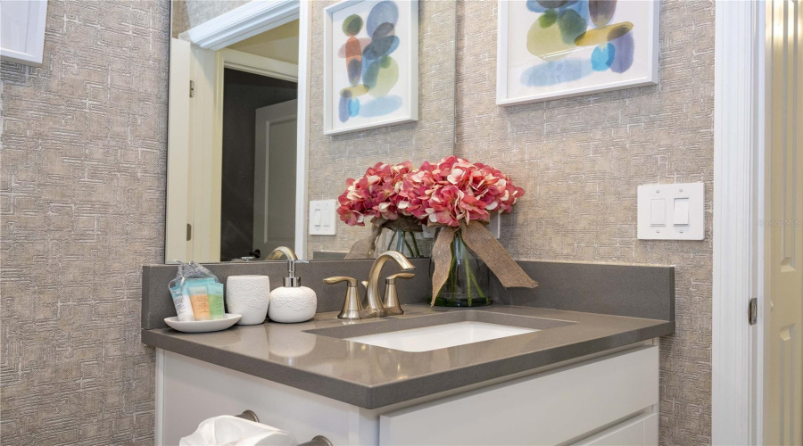 DAVENPORT, Florida 33896, 6 Bedrooms Bedrooms, ,5 BathroomsBathrooms,Residential,For Sale,TAKEAWAY,0,MFRO6313770