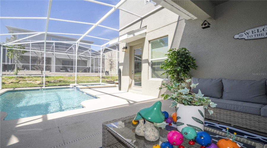 DAVENPORT, Florida 33896, 6 Bedrooms Bedrooms, ,5 BathroomsBathrooms,Residential,For Sale,TAKEAWAY,0,MFRO6313770