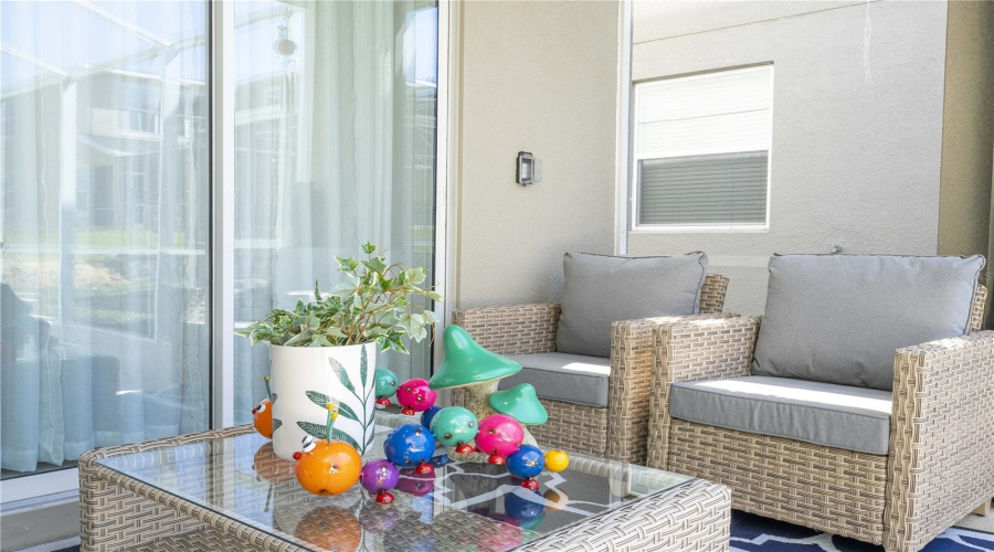 DAVENPORT, Florida 33896, 6 Bedrooms Bedrooms, ,5 BathroomsBathrooms,Residential,For Sale,TAKEAWAY,0,MFRO6313770