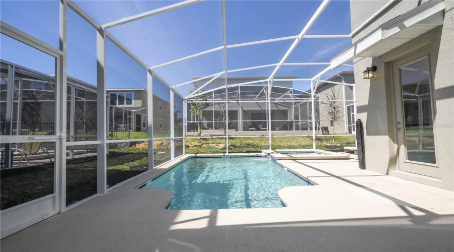 DAVENPORT, Florida 33896, 6 Bedrooms Bedrooms, ,5 BathroomsBathrooms,Residential,For Sale,TAKEAWAY,0,MFRO6313770