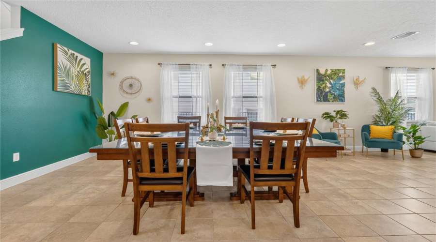 Accommodating Seating for large Vacation Gatherings!