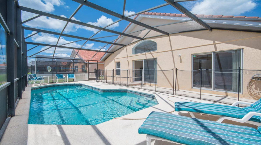 DAVENPORT, Florida 33897, 4 Bedrooms Bedrooms, ,2 BathroomsBathrooms,Residential,For Sale,SARAGOSSA,0,MFRS5140106