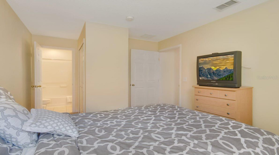 DAVENPORT, Florida 33897, 4 Bedrooms Bedrooms, ,2 BathroomsBathrooms,Residential,For Sale,SARAGOSSA,0,MFRS5140106