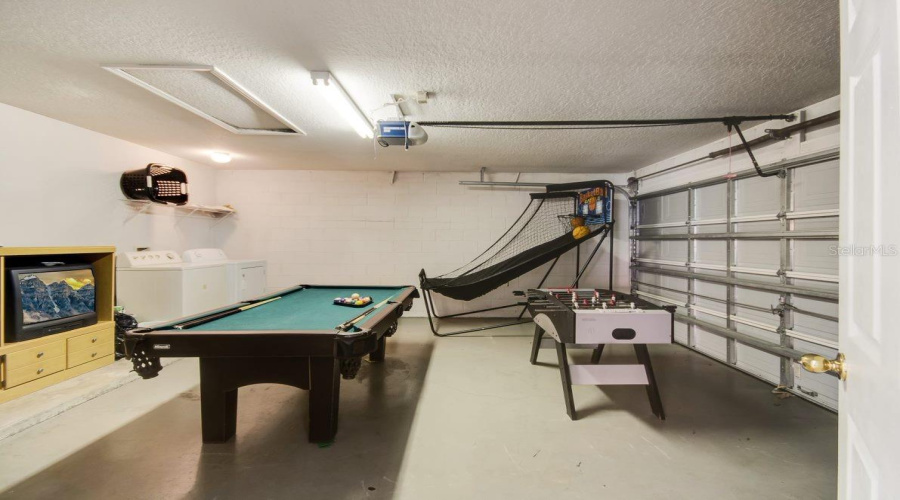 DAVENPORT, Florida 33897, 4 Bedrooms Bedrooms, ,2 BathroomsBathrooms,Residential,For Sale,SARAGOSSA,0,MFRS5140106