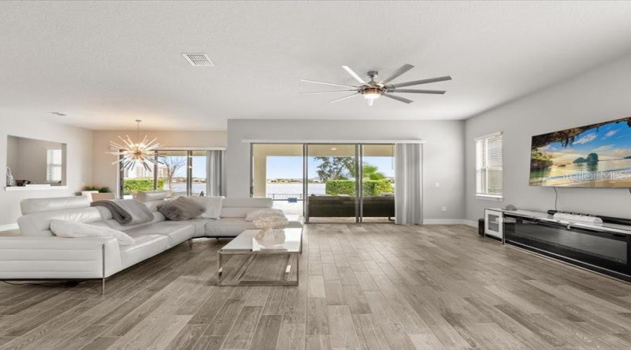 ORLANDO, Florida 32836, 5 Bedrooms Bedrooms, ,5 BathroomsBathrooms,Residential,For Sale,LEMON LAKE,0,MFRO6366645