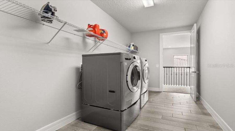 ORLANDO, Florida 32836, 5 Bedrooms Bedrooms, ,5 BathroomsBathrooms,Residential,For Sale,LEMON LAKE,0,MFRO6366645