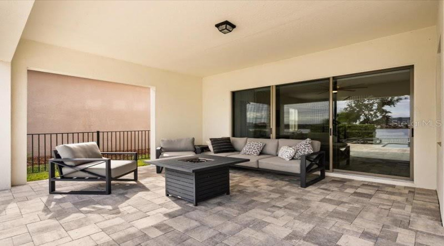 ORLANDO, Florida 32836, 5 Bedrooms Bedrooms, ,5 BathroomsBathrooms,Residential,For Sale,LEMON LAKE,0,MFRO6366645