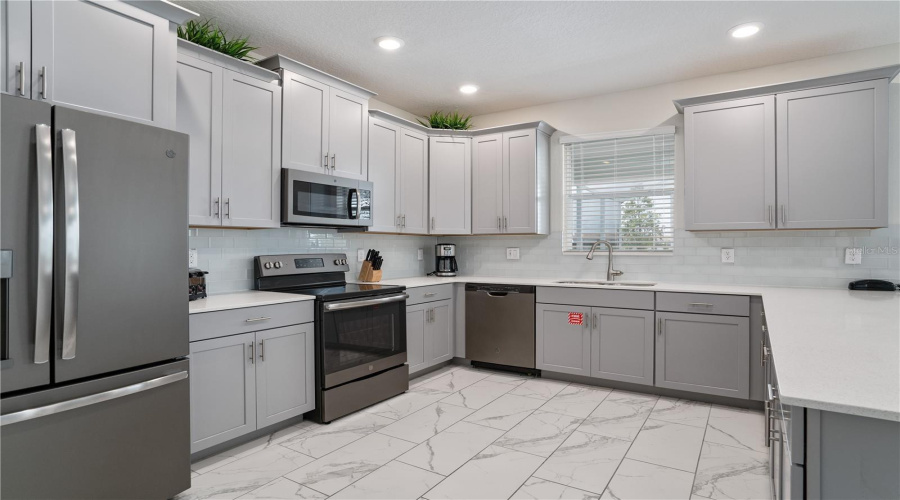 CHAMPIONS GATE, Florida 33896, 6 Bedrooms Bedrooms, ,6 BathroomsBathrooms,Residential,For Sale,MAIDSTONE,0,MFRO6366748