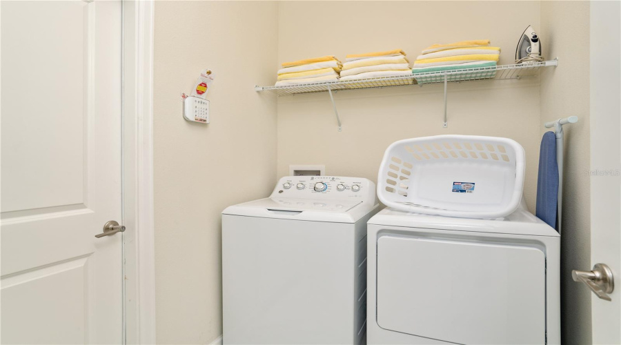 CHAMPIONS GATE, Florida 33896, 6 Bedrooms Bedrooms, ,6 BathroomsBathrooms,Residential,For Sale,MAIDSTONE,0,MFRO6366748