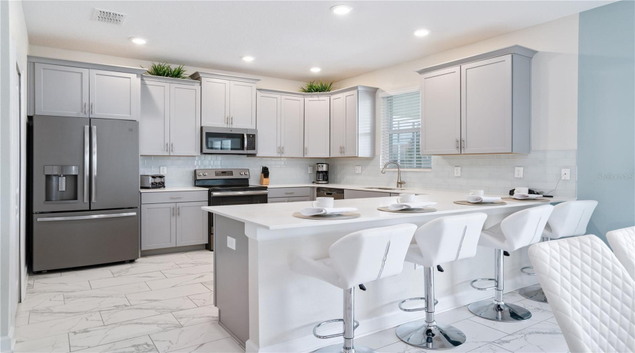 CHAMPIONS GATE, Florida 33896, 6 Bedrooms Bedrooms, ,6 BathroomsBathrooms,Residential,For Sale,MAIDSTONE,0,MFRO6366748