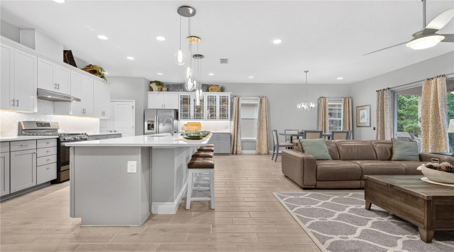 KISSIMMEE, Florida 34747, 3 Bedrooms Bedrooms, ,2 BathroomsBathrooms,Residential,For Sale,FLORA PASS,0,MFRO6365046