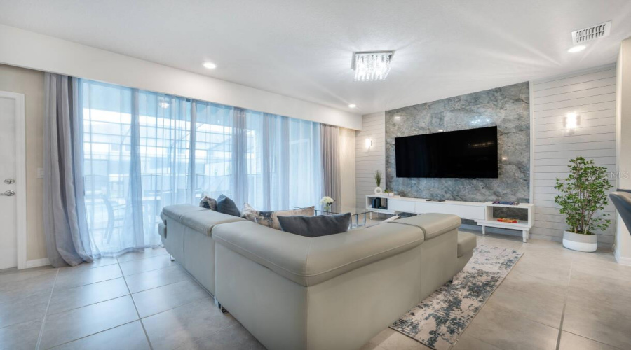 DAVENPORT, Florida 33897, 5 Bedrooms Bedrooms, ,4 BathroomsBathrooms,Residential,For Sale,LANA,0,MFRO6363572