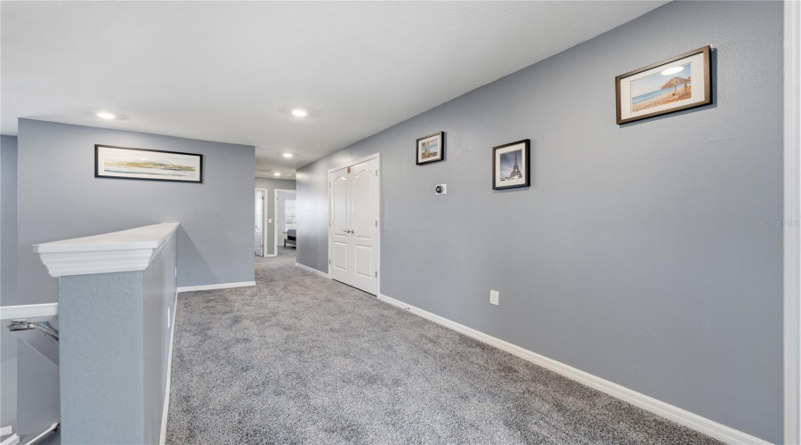 DAVENPORT, Florida 33837, 5 Bedrooms Bedrooms, ,4 BathroomsBathrooms,Residential,For Sale,MISTY OAK,0,MFRS5140112