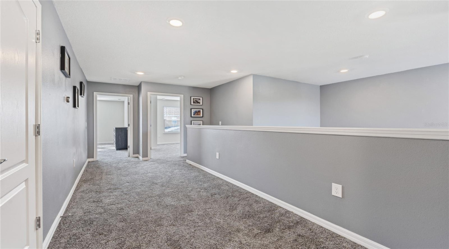 DAVENPORT, Florida 33837, 5 Bedrooms Bedrooms, ,4 BathroomsBathrooms,Residential,For Sale,MISTY OAK,0,MFRS5140112