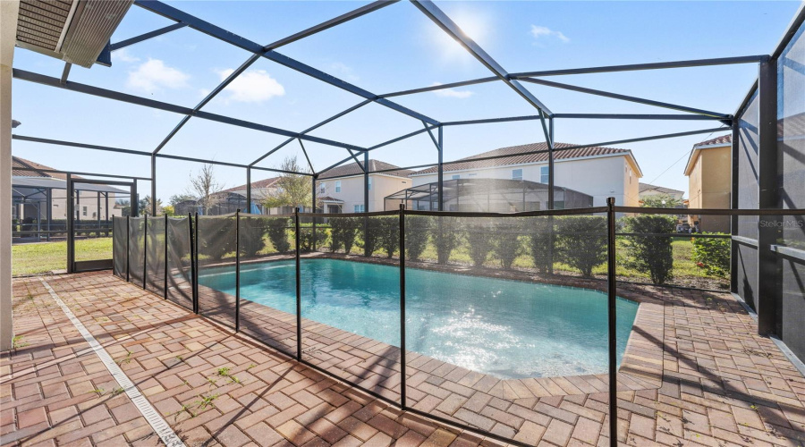 DAVENPORT, Florida 33837, 5 Bedrooms Bedrooms, ,4 BathroomsBathrooms,Residential,For Sale,MISTY OAK,0,MFRS5140112