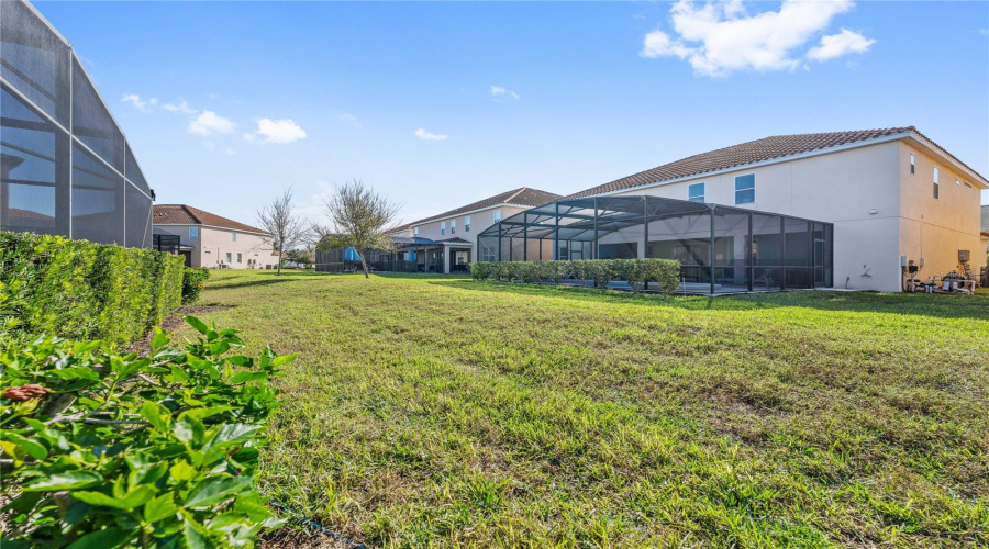 DAVENPORT, Florida 33837, 5 Bedrooms Bedrooms, ,4 BathroomsBathrooms,Residential,For Sale,MISTY OAK,0,MFRS5140112