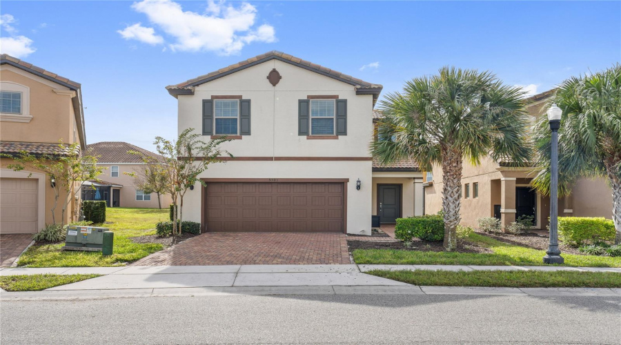 DAVENPORT, Florida 33837, 5 Bedrooms Bedrooms, ,4 BathroomsBathrooms,Residential,For Sale,MISTY OAK,0,MFRS5140112