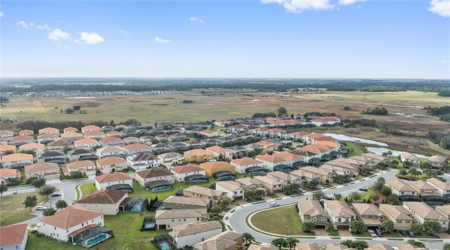 DAVENPORT, Florida 33837, 5 Bedrooms Bedrooms, ,4 BathroomsBathrooms,Residential,For Sale,MISTY OAK,0,MFRS5140112