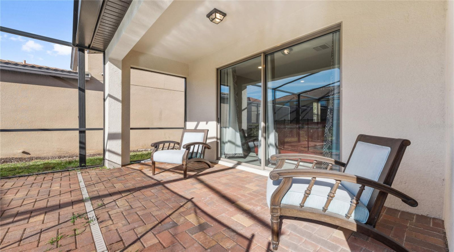 DAVENPORT, Florida 33837, 5 Bedrooms Bedrooms, ,4 BathroomsBathrooms,Residential,For Sale,MISTY OAK,0,MFRS5140112