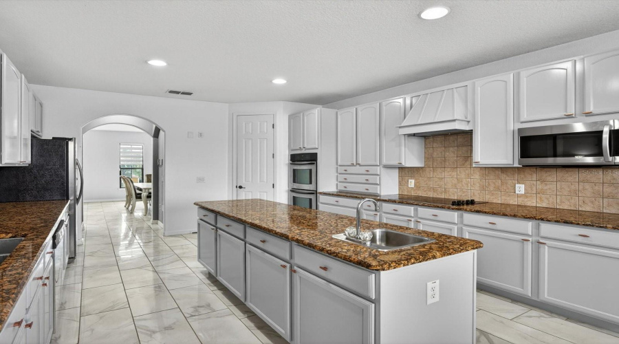 KISSIMMEE, Florida 34746, 6 Bedrooms Bedrooms, ,4 BathroomsBathrooms,Residential,For Sale,ANGLER,0,MFRO6366323