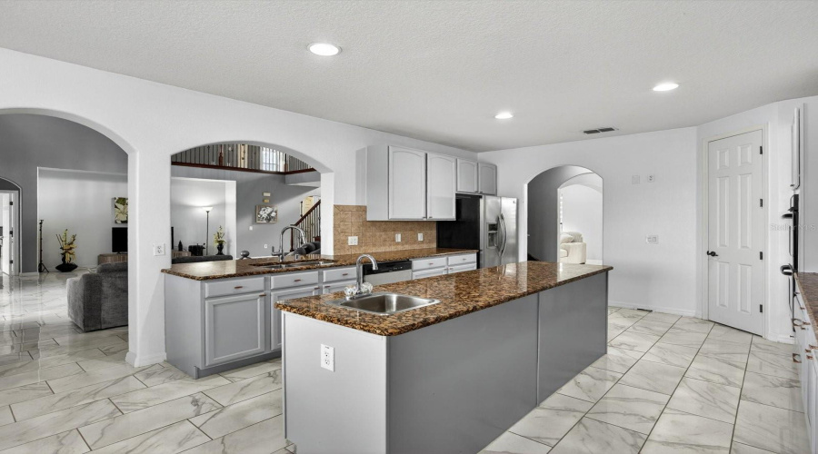 KISSIMMEE, Florida 34746, 6 Bedrooms Bedrooms, ,4 BathroomsBathrooms,Residential,For Sale,ANGLER,0,MFRO6366323