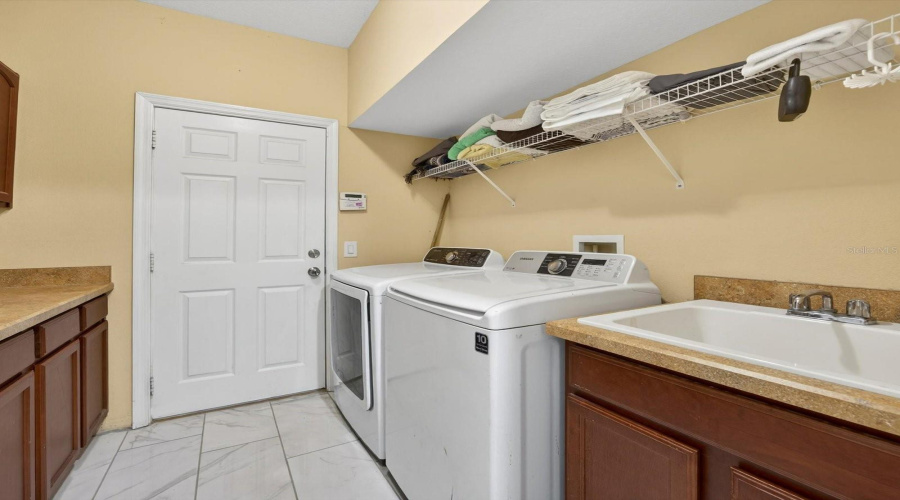 KISSIMMEE, Florida 34746, 6 Bedrooms Bedrooms, ,4 BathroomsBathrooms,Residential,For Sale,ANGLER,0,MFRO6366323