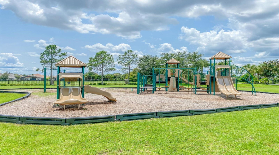 KISSIMMEE, Florida 34746, 6 Bedrooms Bedrooms, ,4 BathroomsBathrooms,Residential,For Sale,ANGLER,0,MFRO6366323