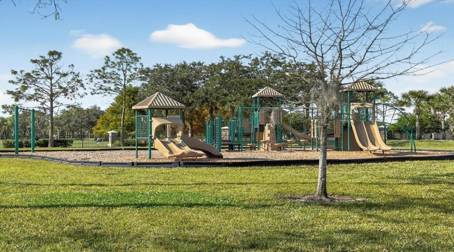 KISSIMMEE, Florida 34746, 6 Bedrooms Bedrooms, ,4 BathroomsBathrooms,Residential,For Sale,ANGLER,0,MFRO6366323