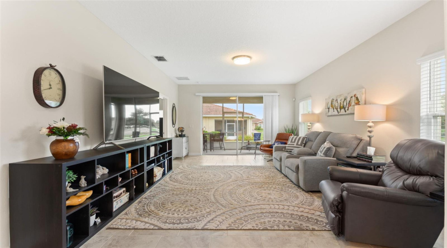 DAVENPORT, Florida 33896, 2 Bedrooms Bedrooms, ,2 BathroomsBathrooms,Residential,For Sale,BLACKWOLF RUN,0,MFRS5139913