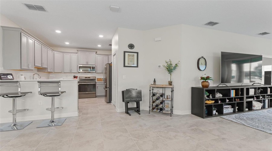 DAVENPORT, Florida 33896, 2 Bedrooms Bedrooms, ,2 BathroomsBathrooms,Residential,For Sale,BLACKWOLF RUN,0,MFRS5139913