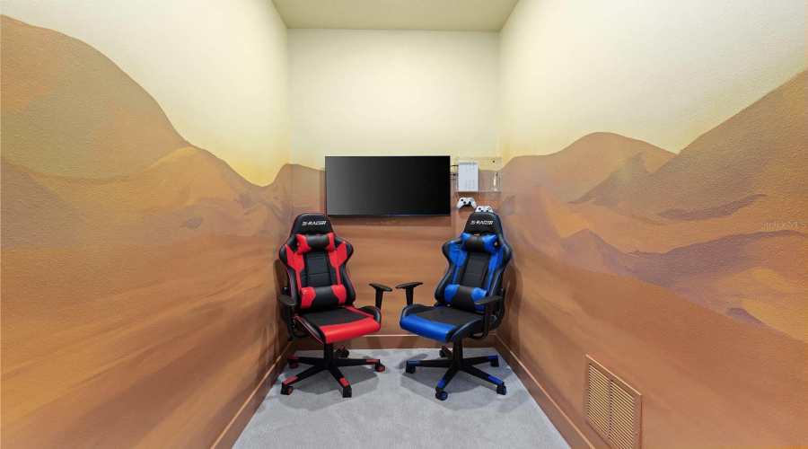 DAVENPORT, Florida 33837, 6 Bedrooms Bedrooms, ,6 BathroomsBathrooms,Residential,For Sale,OAK CREEK,0,MFRO6366824