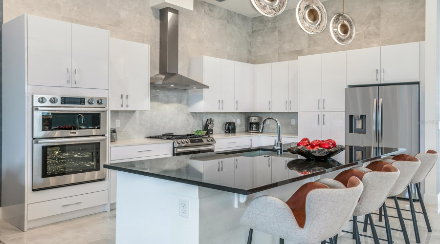 DAVENPORT, Florida 33837, 6 Bedrooms Bedrooms, ,6 BathroomsBathrooms,Residential,For Sale,OAK CREEK,0,MFRO6366824