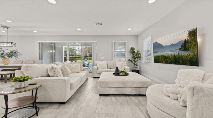 KISSIMMEE, Florida 34747, 5 Bedrooms Bedrooms, ,4 BathroomsBathrooms,Residential,For Sale,MARKER,0,MFRS5139555