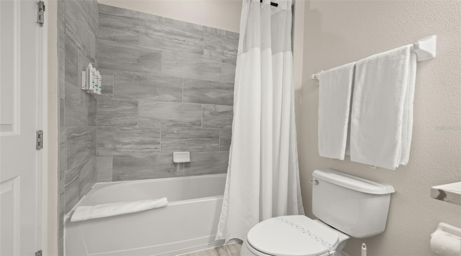 KISSIMMEE, Florida 34747, 5 Bedrooms Bedrooms, ,4 BathroomsBathrooms,Residential,For Sale,MARKER,0,MFRS5139555