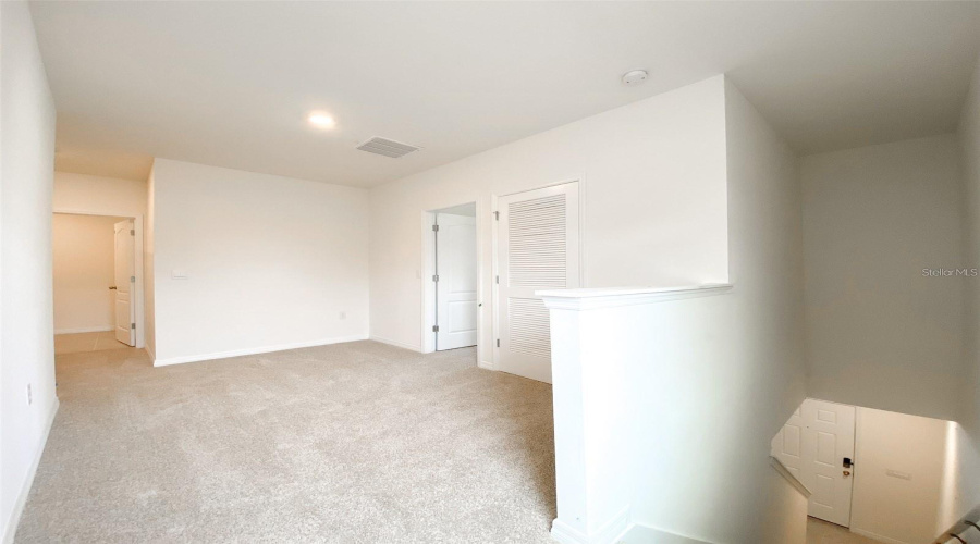 DAVENPORT, Florida 33837, 5 Bedrooms Bedrooms, ,3 BathroomsBathrooms,Residential,For Sale,ELKRIDGE,0,MFRO6366501