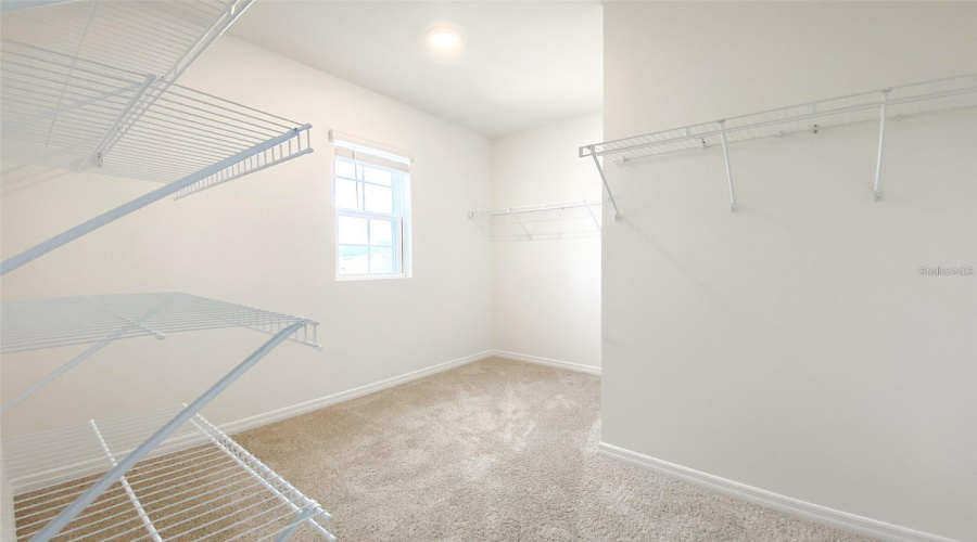 DAVENPORT, Florida 33837, 5 Bedrooms Bedrooms, ,3 BathroomsBathrooms,Residential,For Sale,ELKRIDGE,0,MFRO6366501