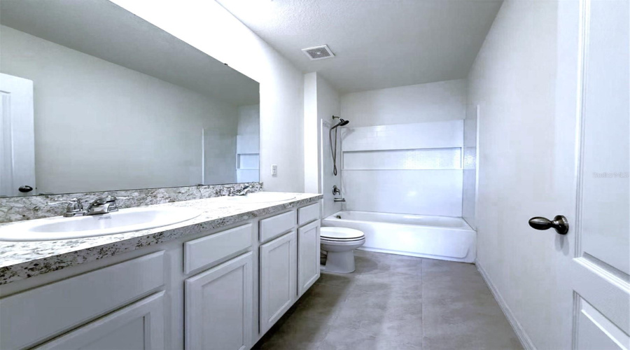 DAVENPORT, Florida 33837, 5 Bedrooms Bedrooms, ,3 BathroomsBathrooms,Residential,For Sale,ELKRIDGE,0,MFRO6366501