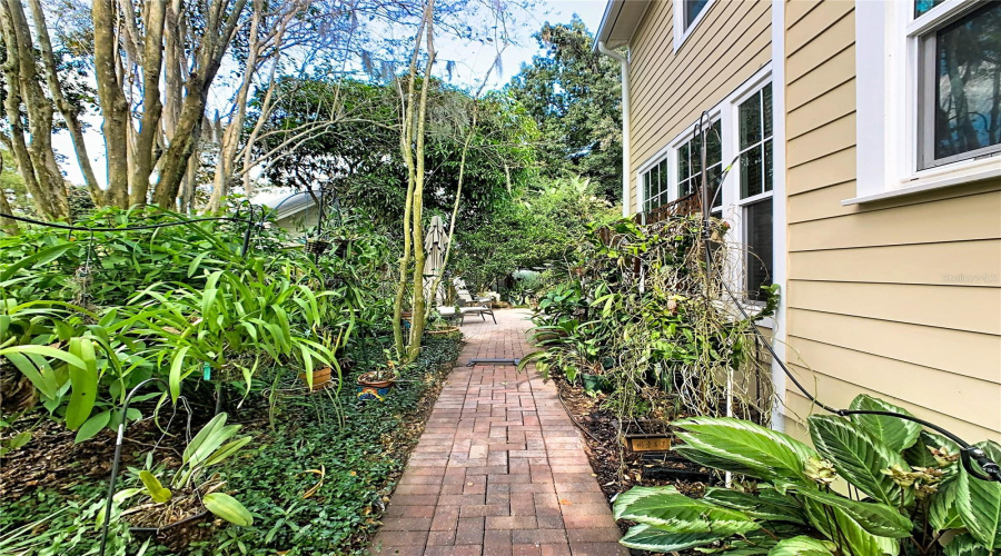 CELEBRATION, Florida 34747, 6 Bedrooms Bedrooms, ,3 BathroomsBathrooms,Residential,For Sale,BANKS ROSE,0,MFRS5137208