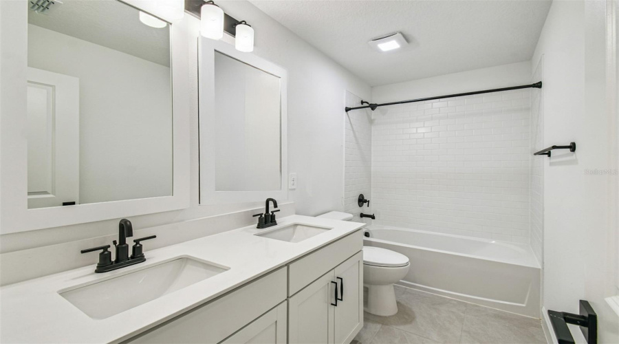 DAVENPORT, Florida 33837, 5 Bedrooms Bedrooms, ,3 BathroomsBathrooms,Residential,For Sale,HALTER,0,MFRO6367147