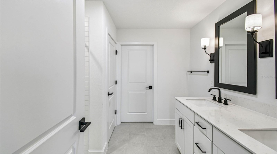 DAVENPORT, Florida 33837, 5 Bedrooms Bedrooms, ,3 BathroomsBathrooms,Residential,For Sale,HALTER,0,MFRO6367147