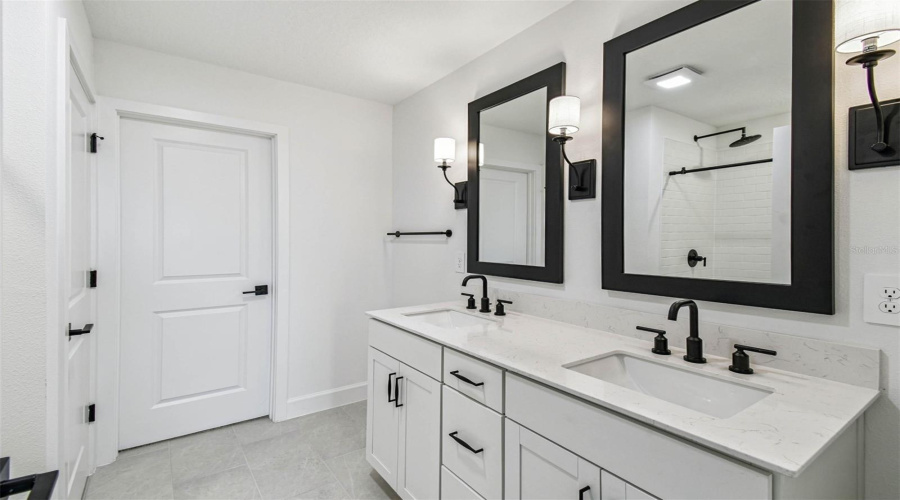 DAVENPORT, Florida 33837, 5 Bedrooms Bedrooms, ,3 BathroomsBathrooms,Residential,For Sale,HALTER,0,MFRO6367147