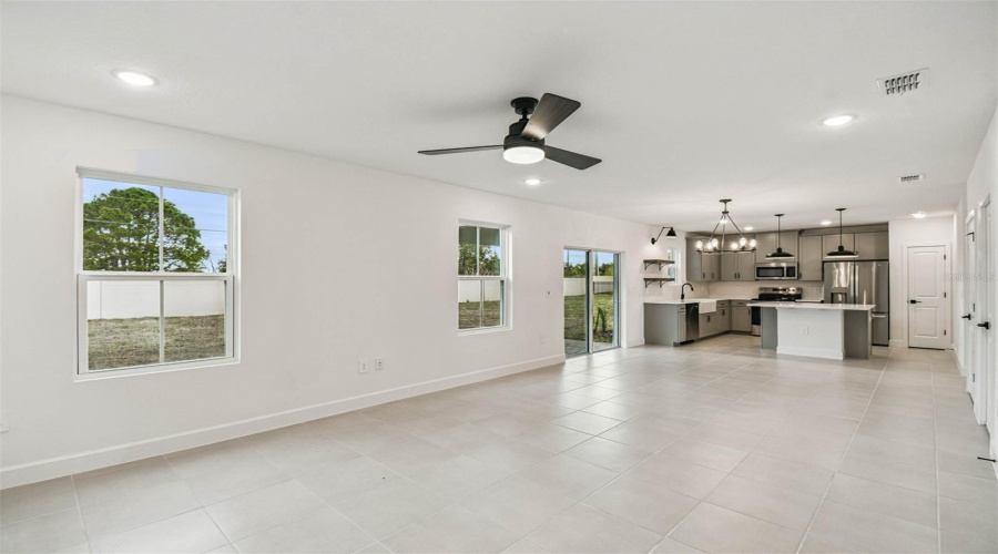 DAVENPORT, Florida 33837, 5 Bedrooms Bedrooms, ,3 BathroomsBathrooms,Residential,For Sale,HALTER,0,MFRO6367147