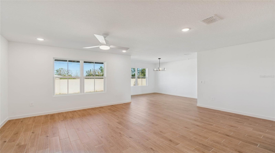 DAVENPORT, Florida 33837, 4 Bedrooms Bedrooms, ,2 BathroomsBathrooms,Residential,For Sale,HALTER,0,MFRO6367178