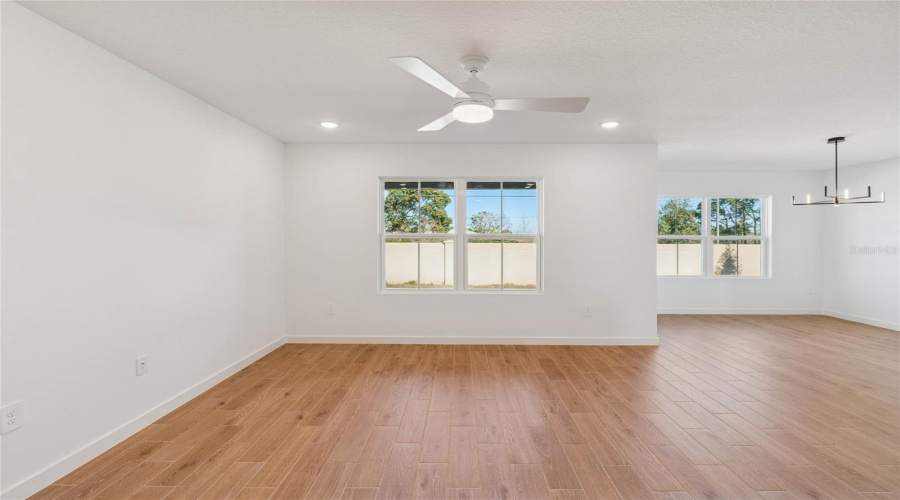 DAVENPORT, Florida 33837, 4 Bedrooms Bedrooms, ,2 BathroomsBathrooms,Residential,For Sale,HALTER,0,MFRO6367178