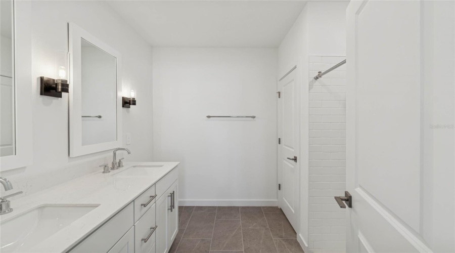 DAVENPORT, Florida 33837, 4 Bedrooms Bedrooms, ,2 BathroomsBathrooms,Residential,For Sale,HALTER,0,MFRO6367178